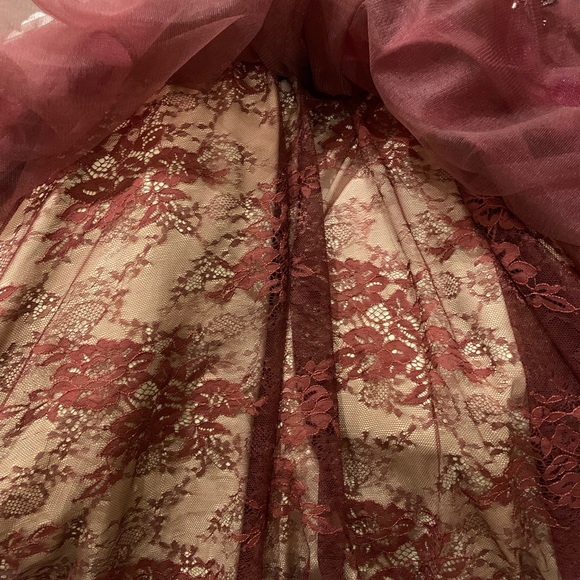 Brand Designer: LUCCI LU Burgundy long beaded dress - Picture 13 of 15